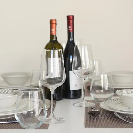 Semesterbostad Alion House